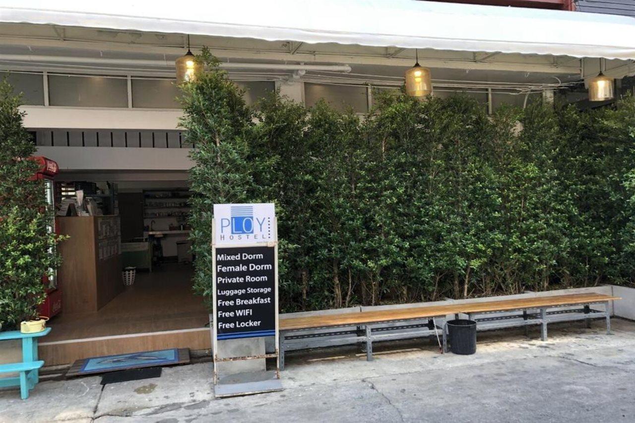 Ploy Hostel Bangkok Exteriör bild